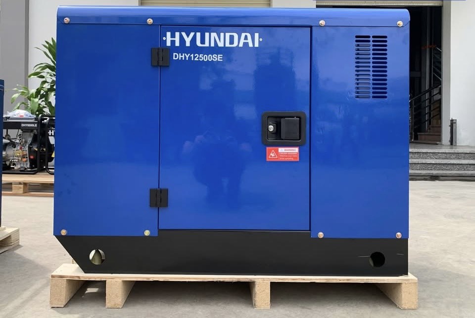 Máy phát điện chạy dầu Hyundai 11kW 1 pha DHY12500SE